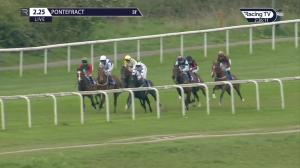 Video preview image for Pontefract 14:25 - William Hill Supports The Northern Racing College EBF Novice Stakes (4)