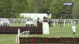 Video preview image for Kempton Park 14:20 - Matchbook Low Commission Exchange Beginners' Chase (3)