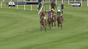 Video preview image for Kempton Park 17:15 - Matchbook Casino Mares' Handicap Hurdle (4)