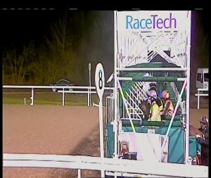 Video preview image for Chelmsford City 17:55 - Bet Toteplacepot At betfred.com Apprentice Handicap (5)