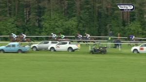 Video preview image for Ayr 16:05 - racingtv.com Mares' Novices' Hurdle (4)