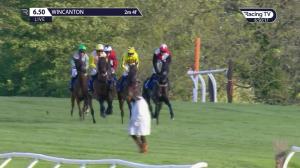 Video preview image for Wincanton 18:50 - Insurance4carhire Handicap Hurdle (3)
