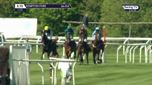 Video preview image for Kempton Park 15:15 - Matchbook Best Value Exchange Novices' Handicap Chase (4)