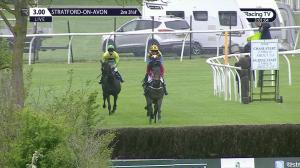Video preview image for Stratford-on-Avon 15:00 - stratfordparks.co.uk Novices' Handicap Chase (4)