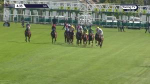 Video preview image for Redcar 16:35 - Racing TV Straight Mile Fillies' Handicap (Qualifier) (5)