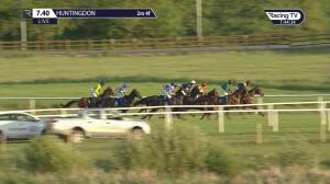 Video preview image for Huntingdon 19:40 - Robinson Manufacturing Nationwide Handicap Chase (5)