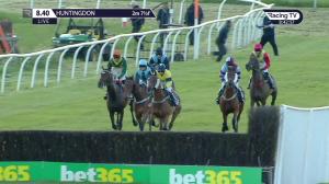Video preview image for Huntingdon 20:40 - Tim Robinson Memorial Novices' Hunters' Chase (6)
