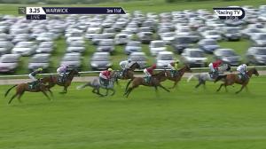 Video preview image for Warwick 15:25 - Follow @racingtv On Twitter Chandler Handicap Chase (4)