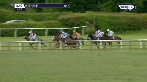 Video preview image for Wetherby 15:40 - Kendall's Jewellers Wetherby Best Dressed Lady Handicap (4)