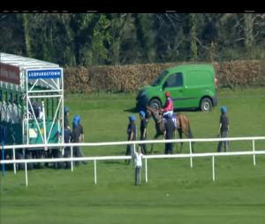 Video preview image for Leopardstown 15:25 - Leopardstown Family Raceday Handicap