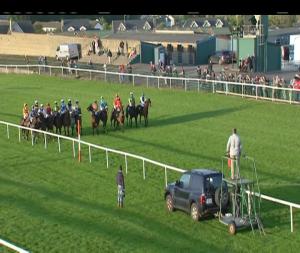 Video preview image for Tramore 19:50 - O'Neills Bar Handicap Hurdle