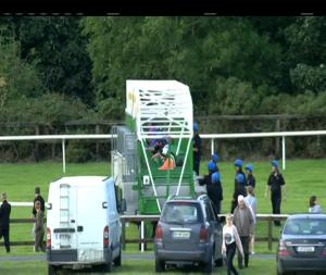 Video preview image for Bellewstown 17:05 - Awards and Gifts Handicap (Div 1)