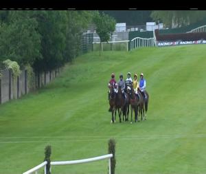 Video preview image for Killarney 20:50 - Bunkers Bar & Restaurant Killorglin Novice Chase