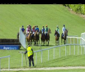 Video preview image for Tramore 17:40 - Tramore Racecourse Supporters Club Beginners Chase