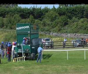 Video preview image for Curragh 16:00 - Dubai Duty Free Full Of Surprises Summer Fillies (Premier Handicap)