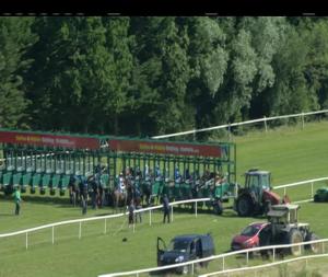 Video preview image for Gowran Park 16:35 - Bet Now With The Ladbrokes App Handicap