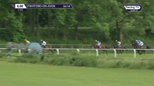 Video preview image for Stratford-on-Avon 18:00 - Sadler's Brewery Novices' Hurdle (4)