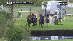 Video preview image for Stratford-on-Avon 18:30 - Timy Cup Handicap Chase (3)