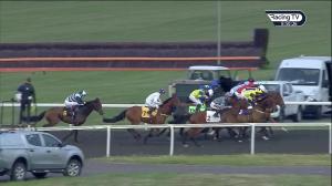 Video preview image for Kempton Park 20:45 - 32Red Casino Fillies' Handicap (Qualifier) (4)
