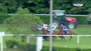 Video preview image for Leopardstown 17:45 - Irish Stallion Farms European Breeders Fund Fillies Maiden 