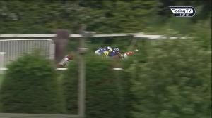 Video preview image for Sandown Park 16:25 - randoxhealth.com Handicap (3)