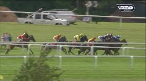 Video preview image for Sandown Park 17:00 - British EBF Maiden Stakes (4)