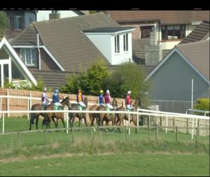 Video preview image for Downpatrick 16:20 - Racing Post Handicap Chase (0-102)