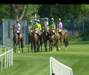 Video preview image for Sligo 14:45 - Strandhill Caravan Park Handicap Hurdle
