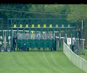 Video preview image for Tipperary 16:55 - Buy Tickets Online @tipperaryraces.ie Maiden 