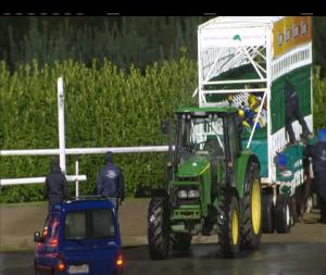 Video preview image for Dundalk 21:00 - Crowne Plaza Hotel Race & Stay Handicap (Div 2)