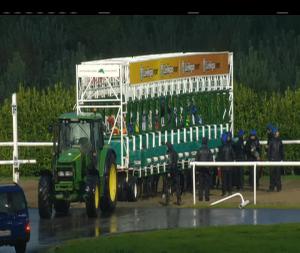 Video preview image for Dundalk 18:00 - Christmas Party Nights At Dundalk Stadium Nursery Handicap 