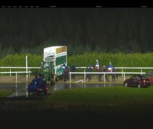 Video preview image for Dundalk 19:30 - Crowne Plaza Leading Jockey & Trainer Championship Handicap (Div 2)