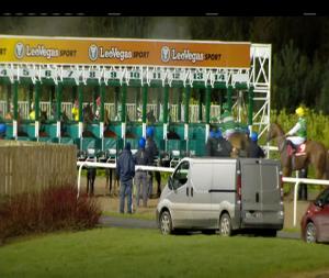 Video preview image for Dundalk 20:00 - Crowne Plaza Hotel Race & Stay Handicap 