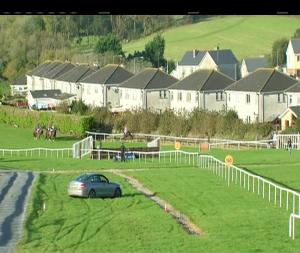 Video preview image for Tramore 17:20 - Waterford & Tramore Racecourse (Ladies Pro/Am) I.N.H. Flat