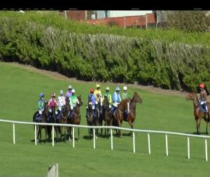 Video preview image for Tramore 13:35 - www.tramore-racecourse.com Maiden Hurdle 