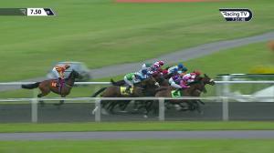 Video preview image for Kempton Park 19:50 - 32Red Handicap (Qualifier) (4)