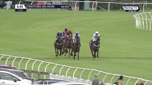 Video preview image for Stratford-on-Avon 18:45 - H. L. Barnes Novices' Chase (3)