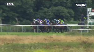 Video preview image for Nottingham 15:25 - British Stallion Studs EBF Mansionbet Fillies' Novice Stakes (5)