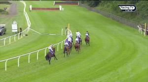 Video preview image for Stratford-on-Avon 16:45 - Resplandor Body Contouring Novices' Hurdle (3)