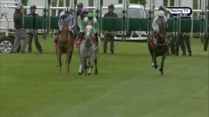 Video preview image for Redcar 17:45 - Redcar Cricket Club Fillies' Handicap (4)