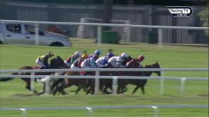 Video preview image for Sandown Park 18:00 - racingtv.com Apprentice Handicap (Qualifier) (5)