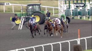 Video preview image for Kempton Park 16:45 - Matchbook Casino Fillies' Handicap (3)