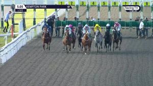 Video preview image for Kempton Park 17:05 - Matchbook Vip Handicap (4)