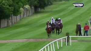 Video preview image for Killarney 17:35 - Irish Stallion Farms European Breeders Fund Novice Hurdle 