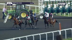 Video preview image for Kempton Park 20:15 - 32red.com Handicap (3)