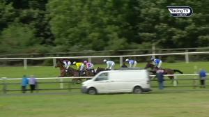 Video preview image for Bellewstown 16:40 - Racing Post Mares Hurdle