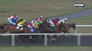 Video preview image for Kempton Park 19:15 - Matchbook Vip Handicap (5)