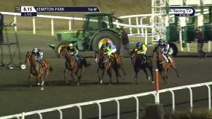 Video preview image for Kempton Park 20:15 - Matchbook Casino Handicap (4)