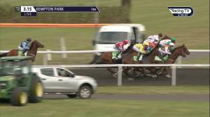 Video preview image for Kempton Park 15:15 - Sun Racing 'London Mile' Handicap (Series Final) (2)