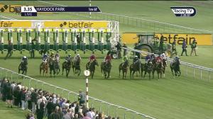 Video preview image for Haydock Park 15:35 - Betfair Exchange Old Borough Cup Handicap (2)